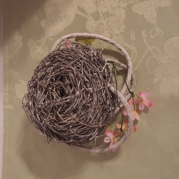 Easter decor euc - Picture 3 of 4